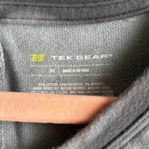 Athletic Crew Neck Longsleeve - Picture 2 of 3